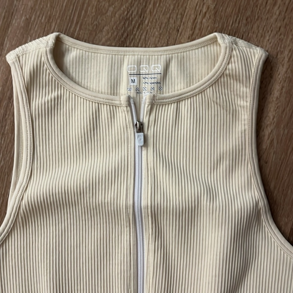 Sleeveless Ribbed Cream Romper Jumpsuit - Picture 5 of 7